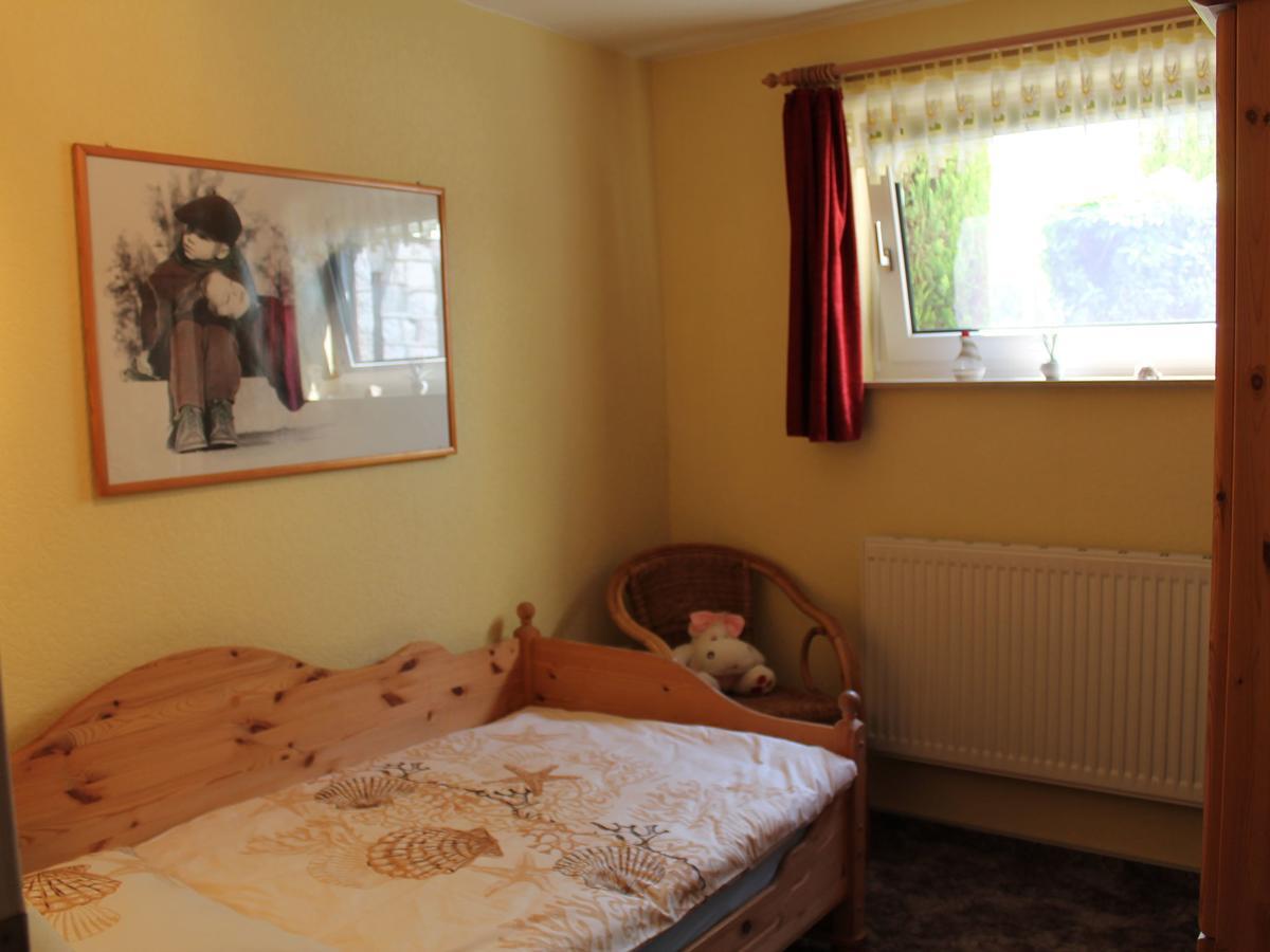 Quaint In Located By The Seaside Apartment *