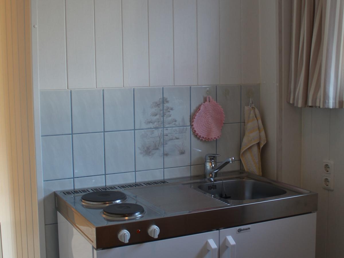 Quaint In Located By The Seaside Apartment *